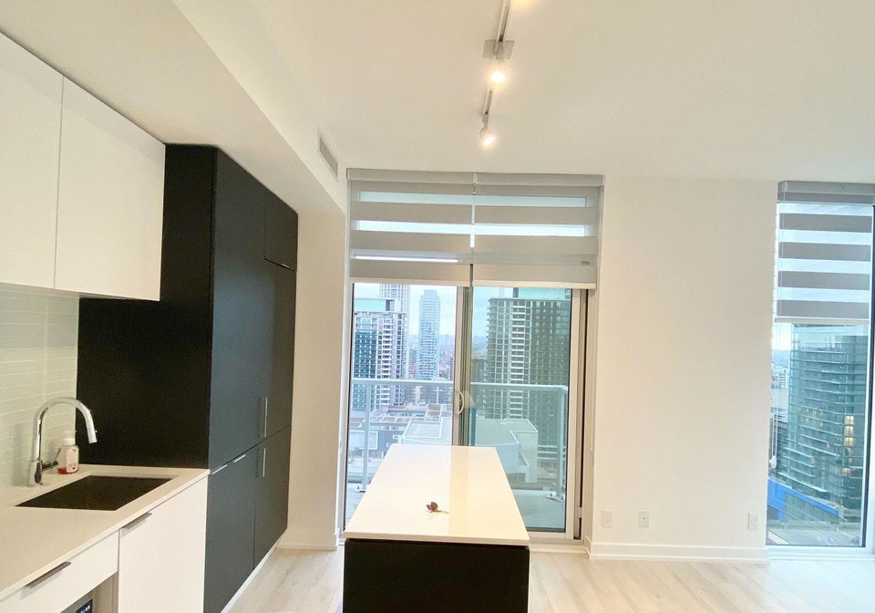 33-helendale-avenue-toronto-toronto-ontario-c13613566