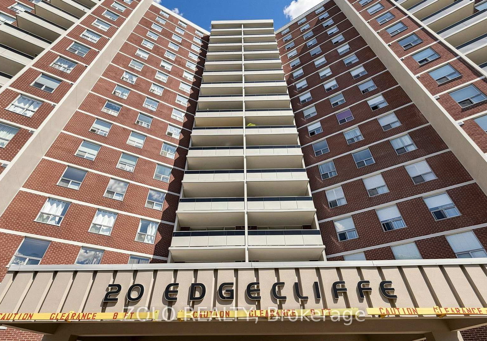 20-edgecliff-golfway-toronto-east-york-ontario-c13613868