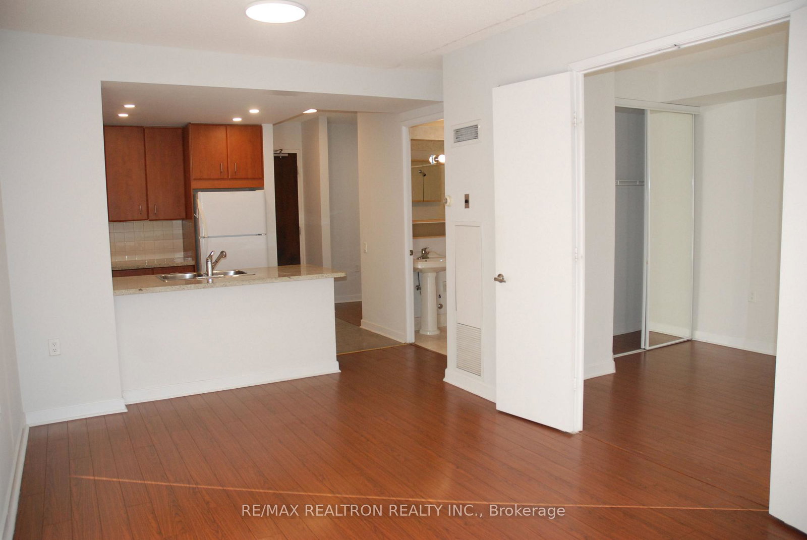 85-bloor-street-e-toronto-toronto-ontario-c13613888