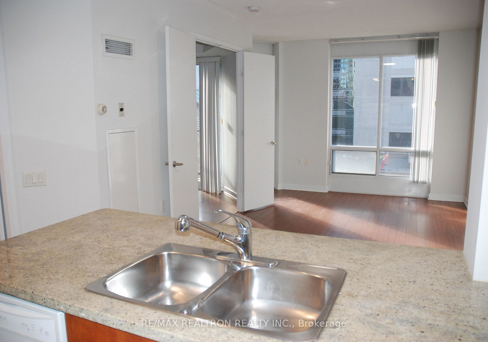 85-bloor-street-e-toronto-toronto-ontario-c13613888