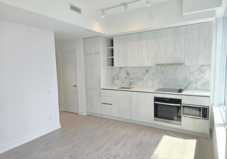 8-wellesley-street-w-toronto-toronto-ontario-c13614070