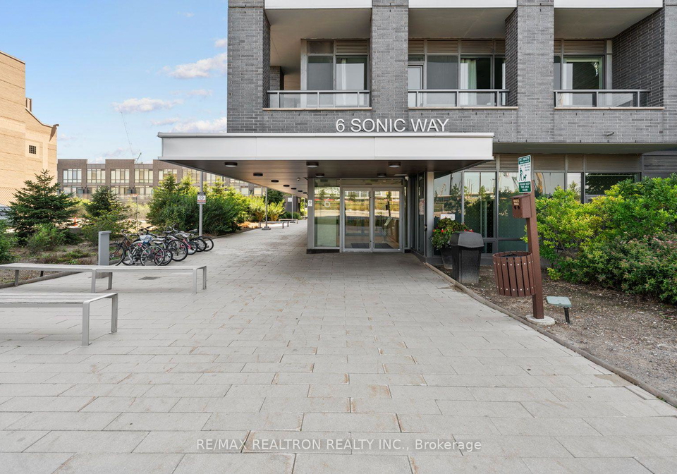 6-sonic-way-toronto-east-york-ontario-c13614092