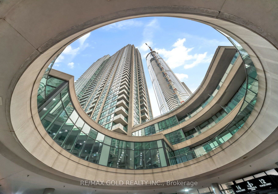16-yonge-street-toronto-toronto-ontario-c13614202