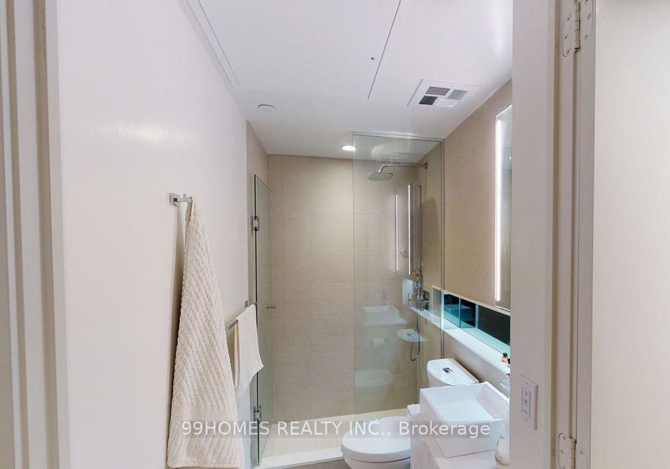 215-queen-street-w-toronto-toronto-ontario-c13614350