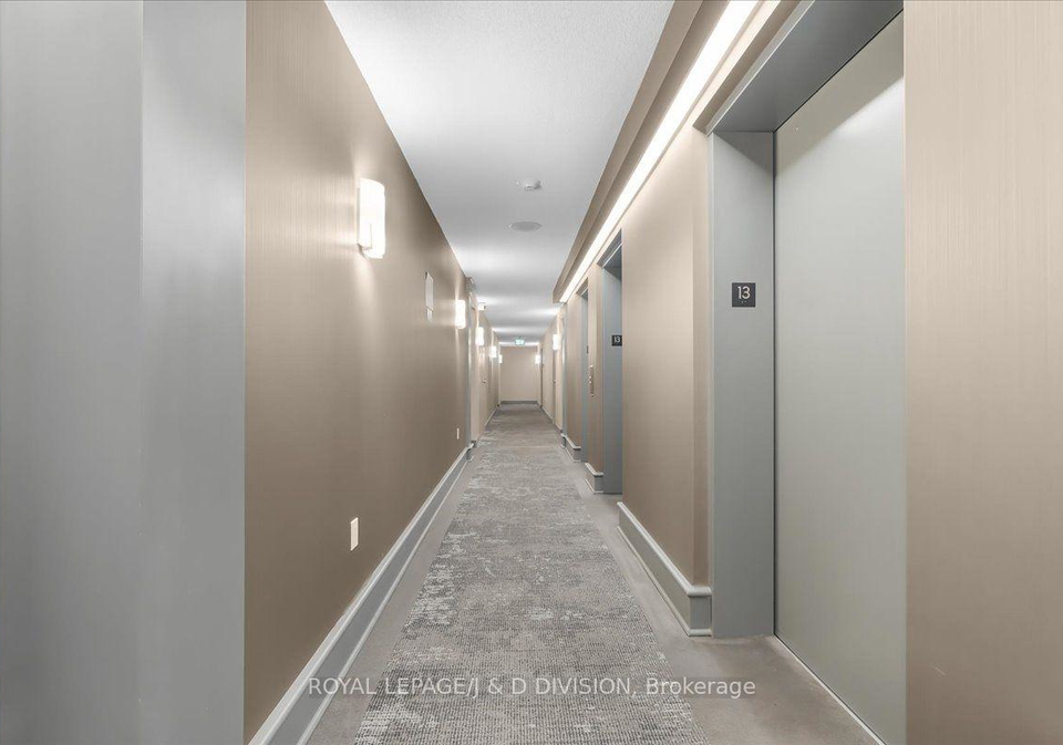 21-overlea-boulevard-toronto-east-york-ontario-c13614488