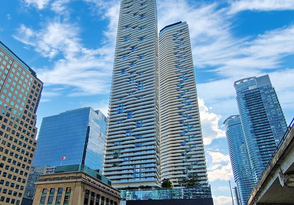100-harbour-street-toronto-toronto-ontario-c13614628