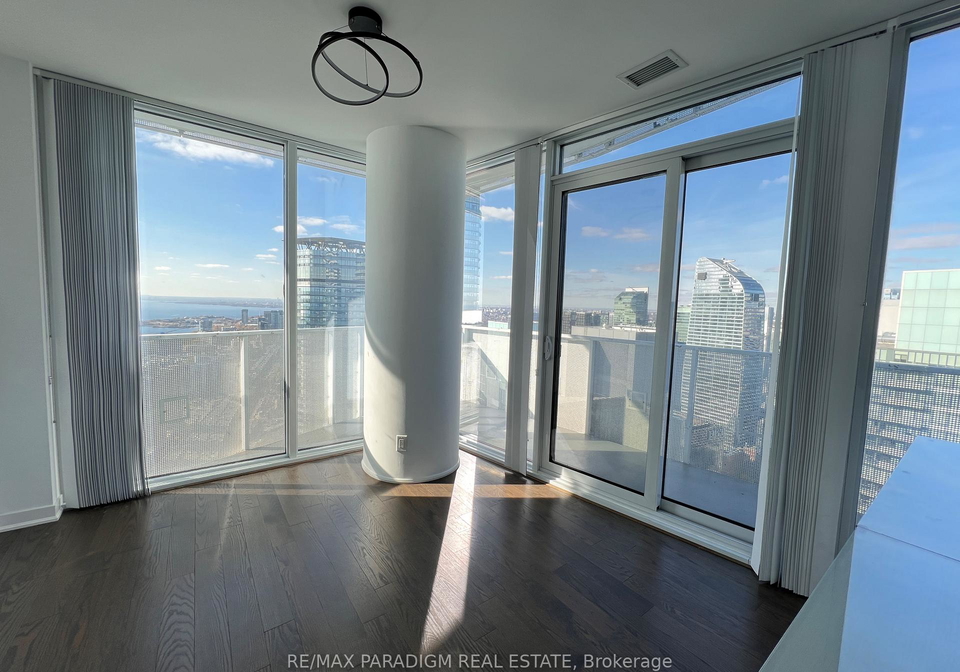 100-harbour-street-toronto-toronto-ontario-c13614628