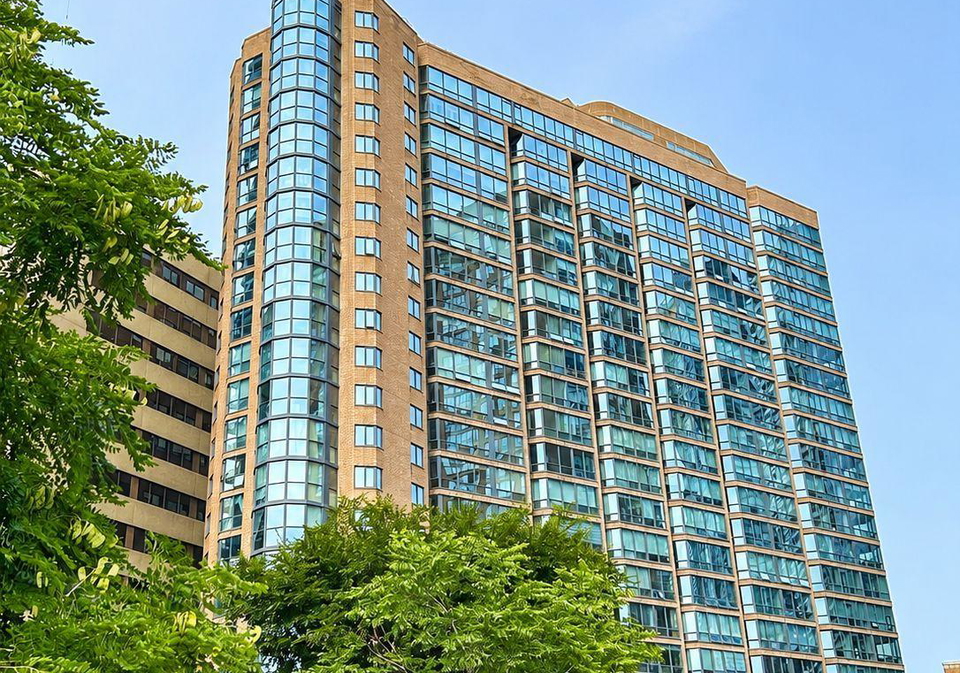 1055-bay-street-toronto-toronto-ontario-c13614640