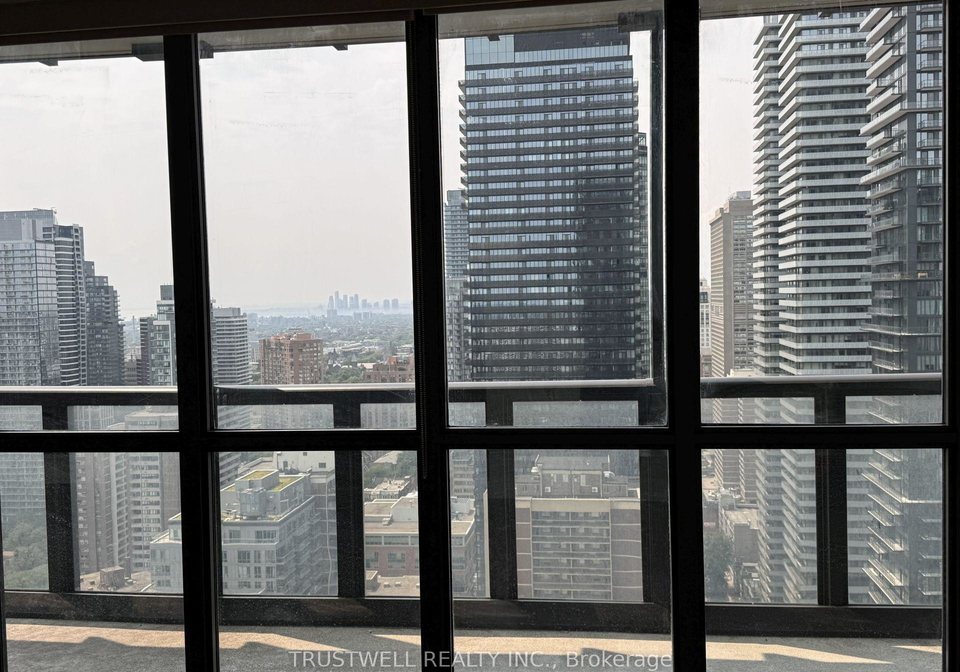 101-charles-street-e-toronto-toronto-ontario-c13614656
