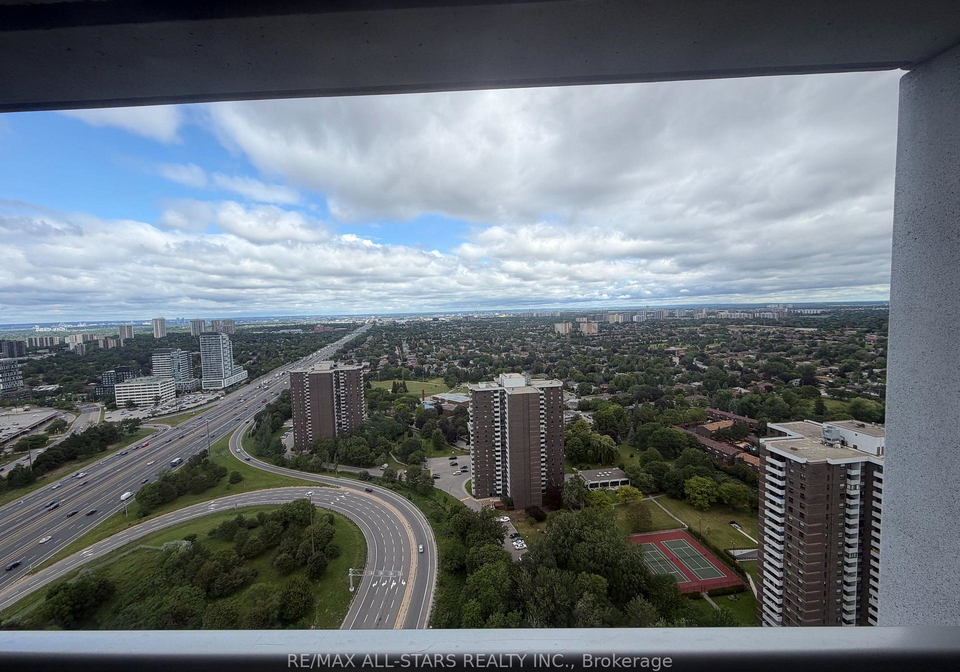 2015-sheppard-avenue-e-toronto-north-york-ontario-c13614878