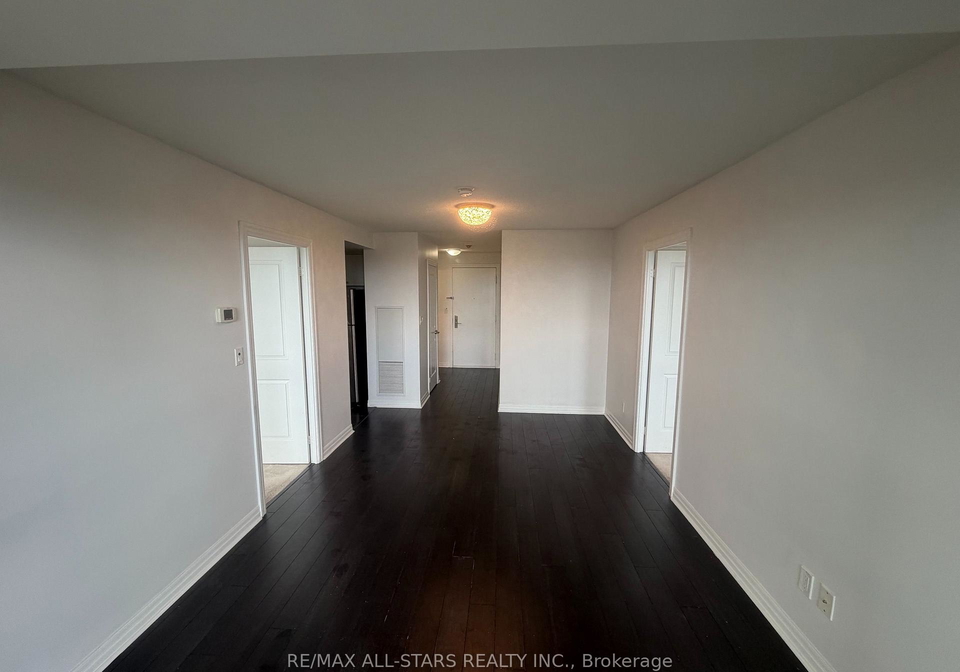 2015-sheppard-avenue-e-toronto-north-york-ontario-c13614878