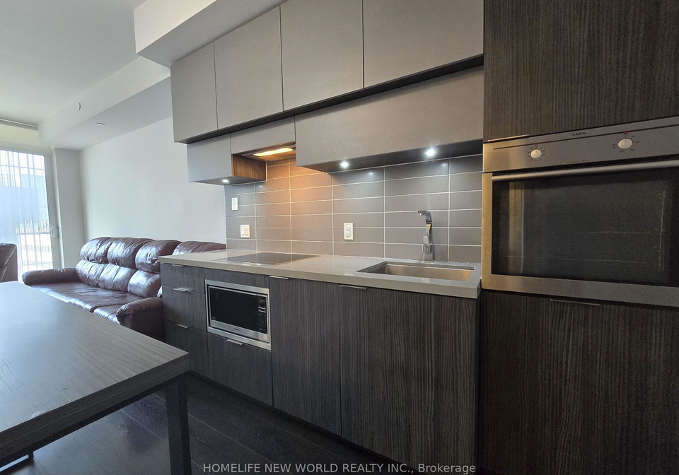 8-eglinton-avenue-e-toronto-toronto-ontario-c13614932