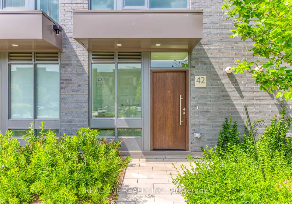 42-sonic-way-toronto-east-york-ontario-c13615164