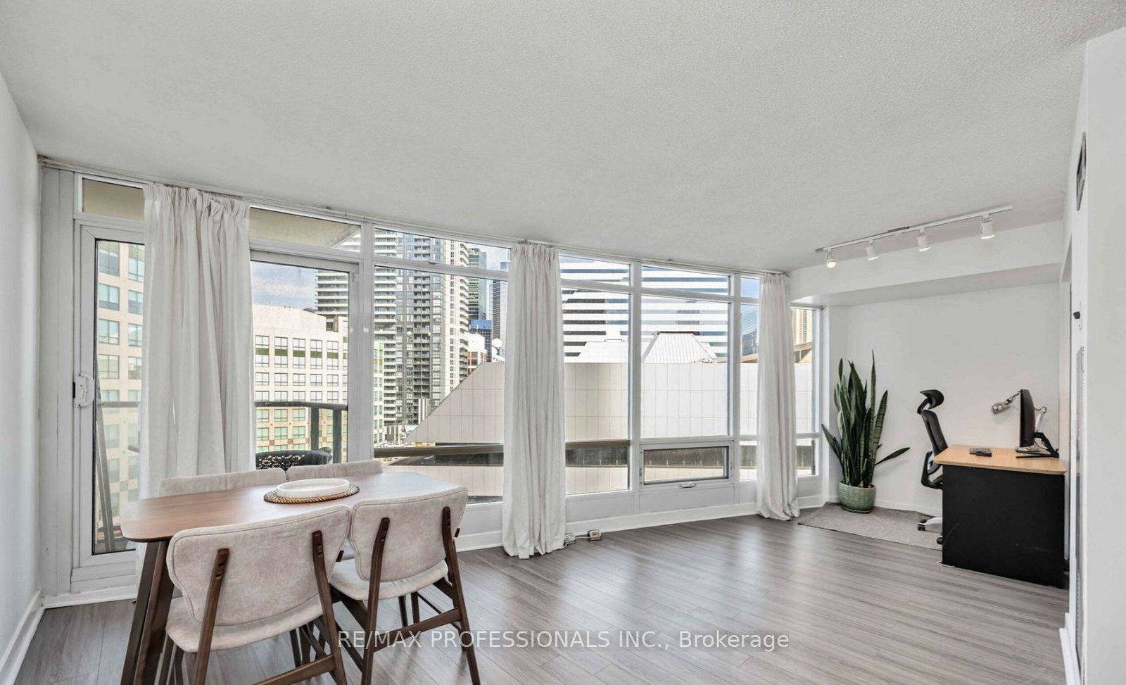 361-front-street-w-toronto-toronto-ontario-c13615188