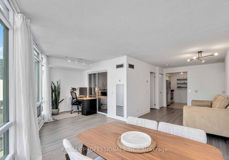361-front-street-w-toronto-toronto-ontario-c13615188