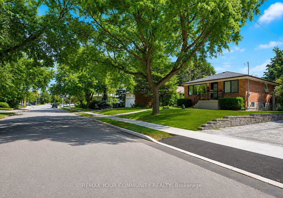 71-centre-avenue-toronto-north-york-ontario-c13615728