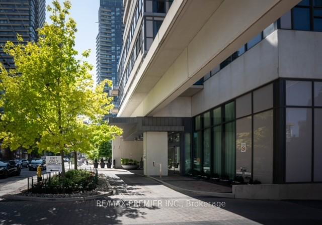 70-roehampton-avenue-toronto-toronto-ontario-c13616194