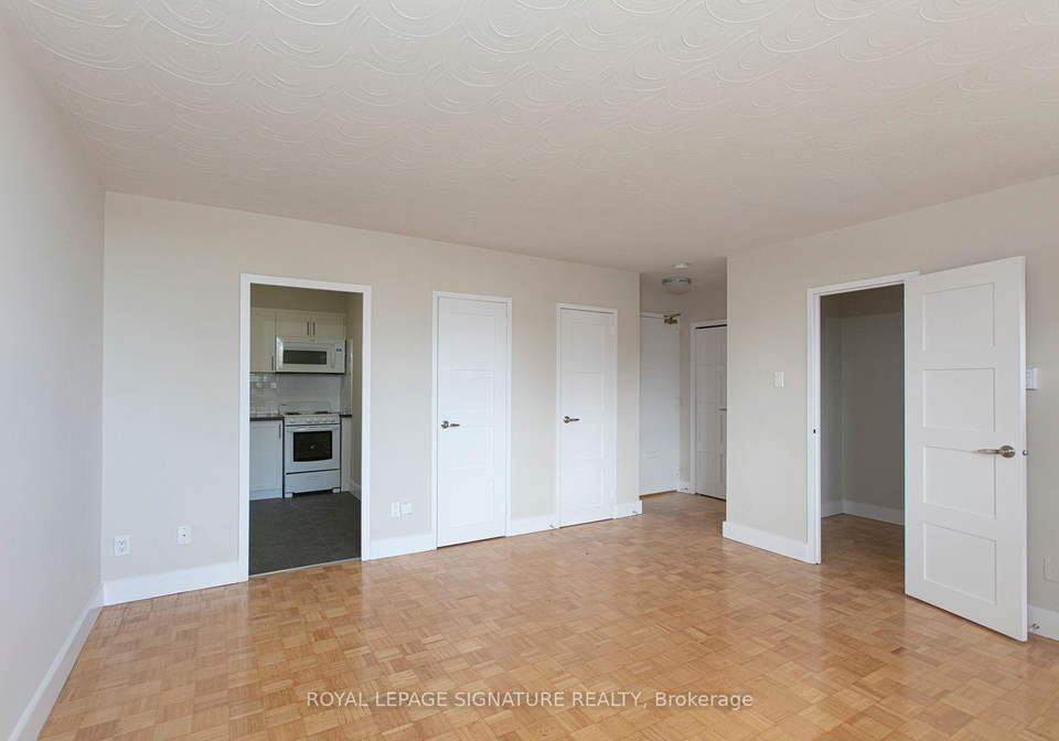 525-eglinton-avenue-e-toronto-toronto-ontario-c13616208