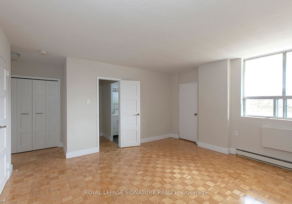 525-eglinton-avenue-e-toronto-toronto-ontario-c13616208