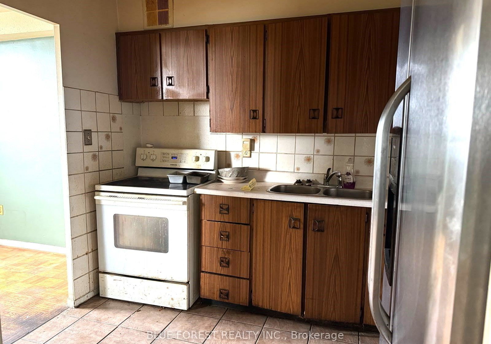5-shady-golfway-toronto-east-york-ontario-c13616508