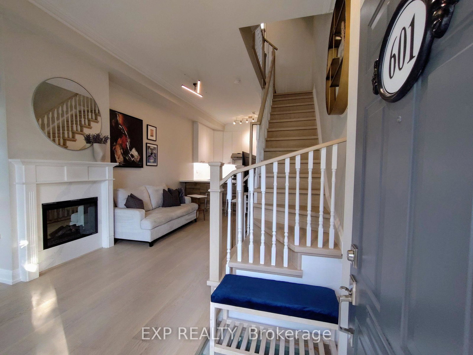 601-adelaide-street-w-toronto-toronto-ontario-c13616610