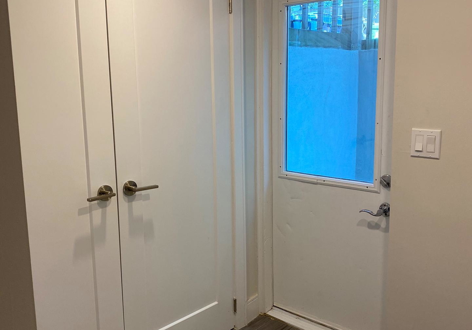 14-rosemount-avenue-toronto-toronto-ontario-c13616722