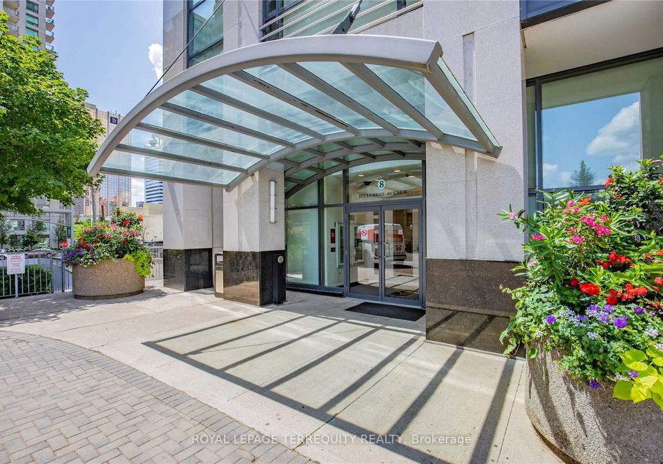 8-hillcrest-avenue-toronto-north-york-ontario-c13616834