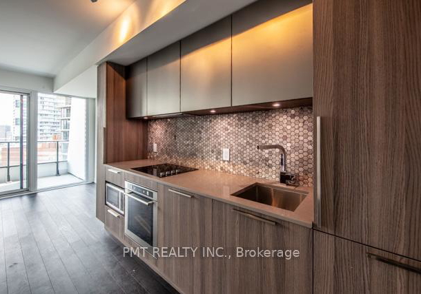 85-wood-street-toronto-toronto-ontario-c13616844