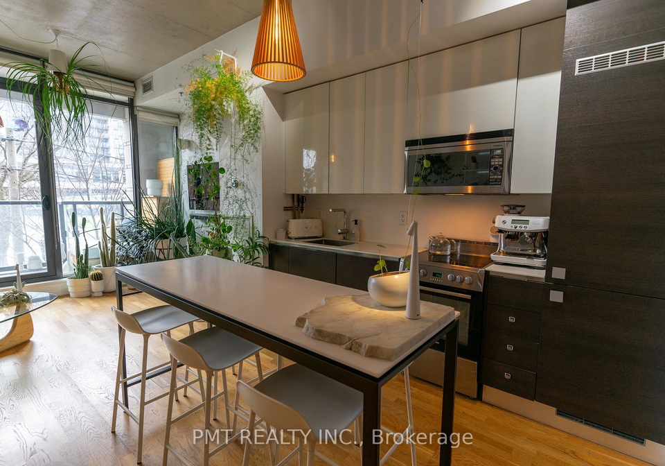 8-dovercourt-road-toronto-toronto-ontario-c13616968