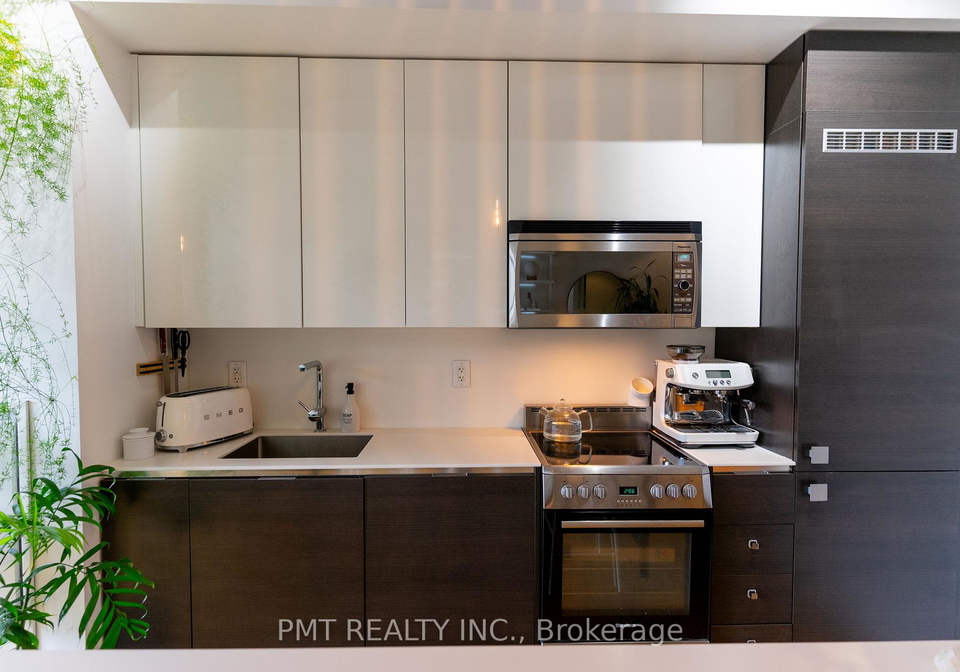 8-dovercourt-road-toronto-toronto-ontario-c13616968