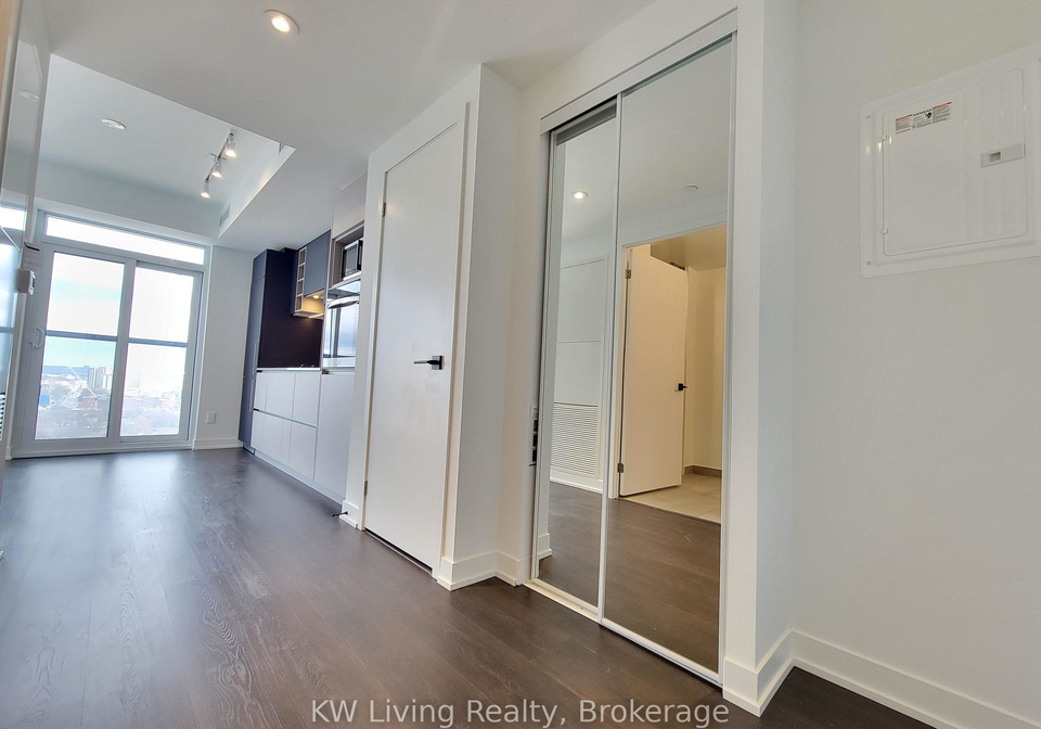319-jarvis-street-toronto-toronto-ontario-c13617198