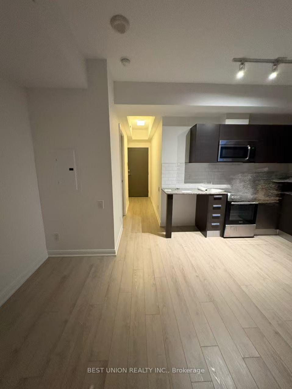 42-charles-street-e-toronto-toronto-ontario-c13617296