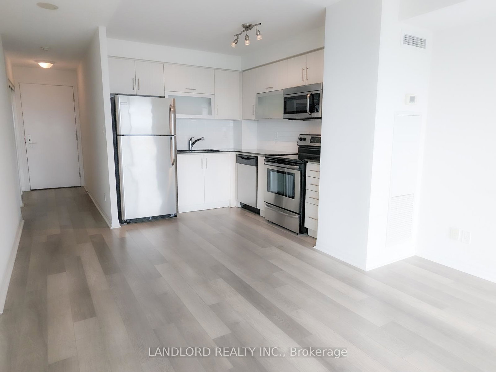 2015-sheppard-avenue-e-toronto-north-york-ontario-c13617342