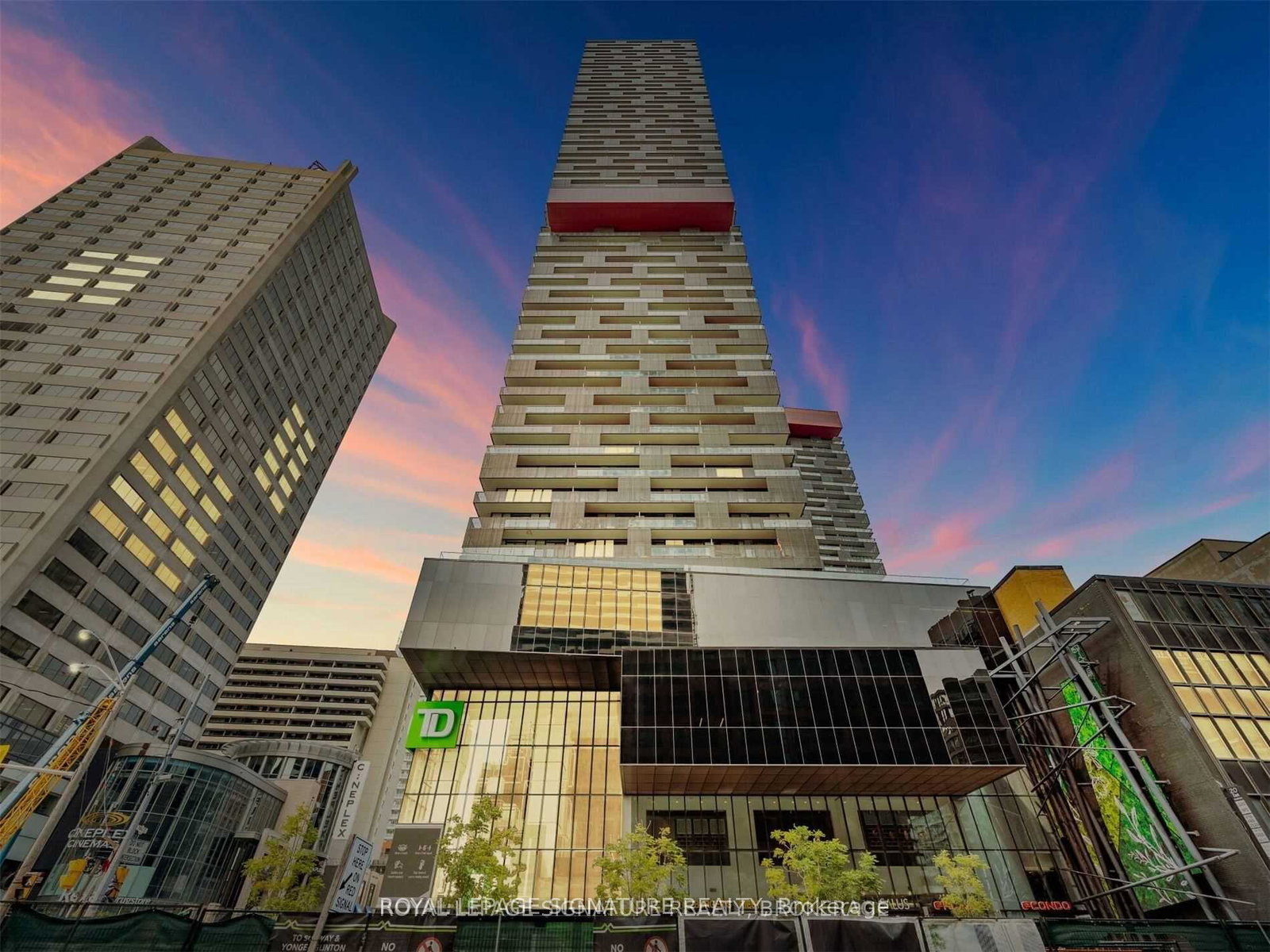 8-eglinton-avenue-e-toronto-toronto-ontario-c13617480