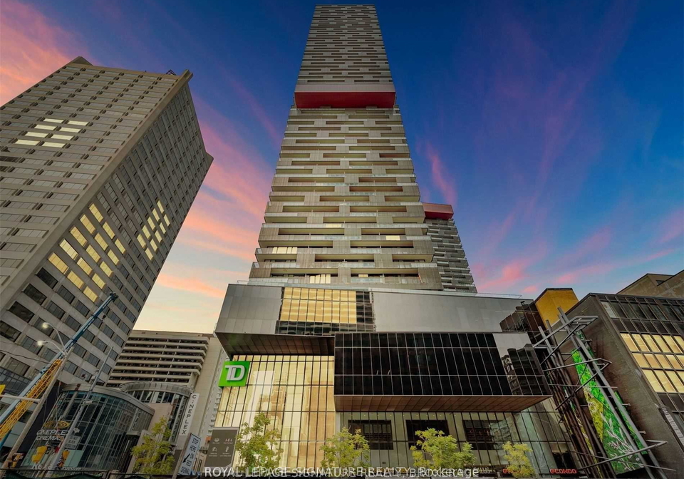 8-eglinton-avenue-e-toronto-toronto-ontario-c13617480