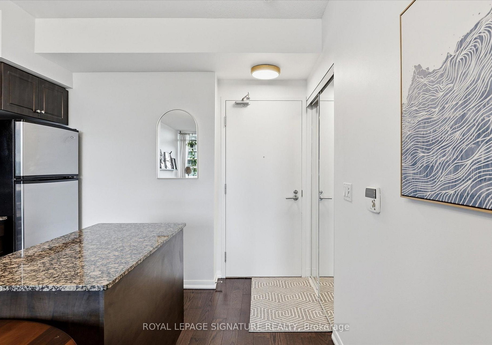 215-fort-york-boulevard-toronto-toronto-ontario-c13617544