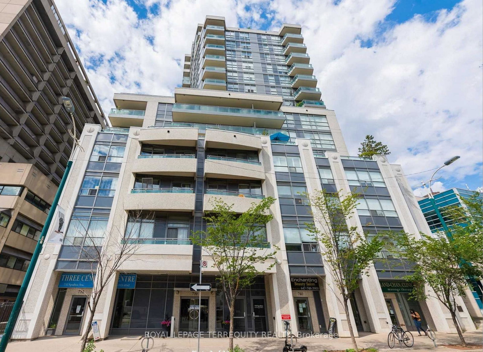 736-spadina-avenue-toronto-toronto-ontario-c13617724