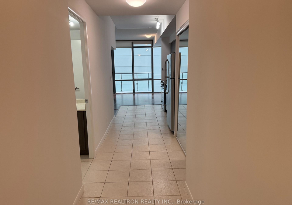 832-bay-street-toronto-toronto-ontario-c13618008