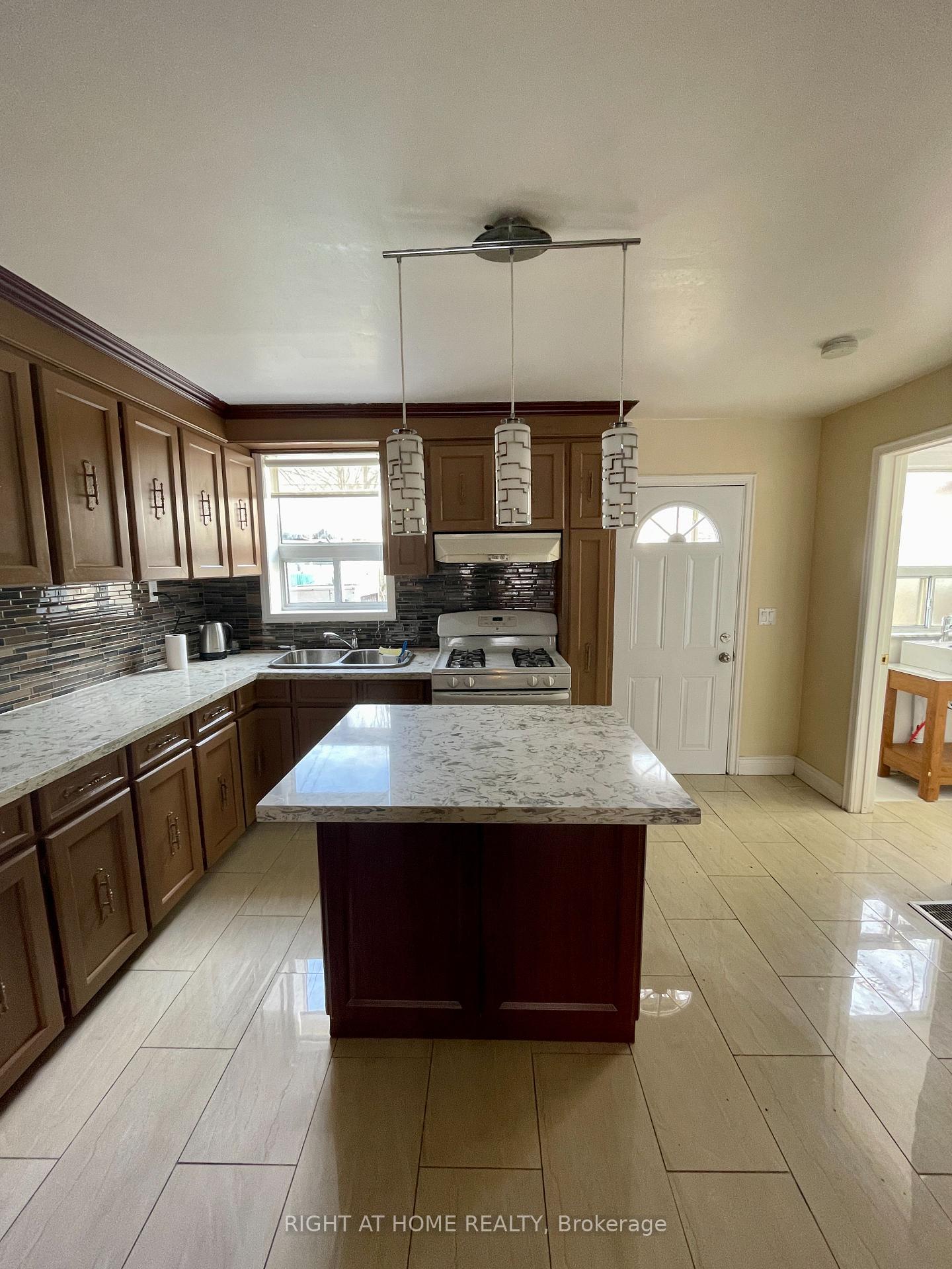 693-ossington-avenue-toronto-toronto-ontario-c13618270