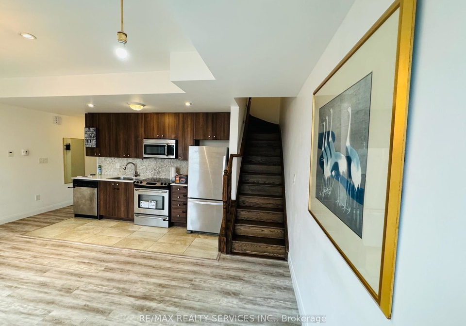 639-lawrence-avenue-w-toronto-toronto-ontario-c13618736