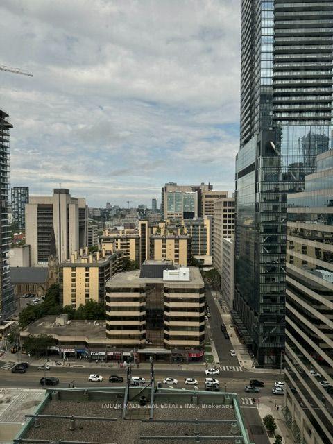 238-simcoe-street-toronto-toronto-ontario-c13618800