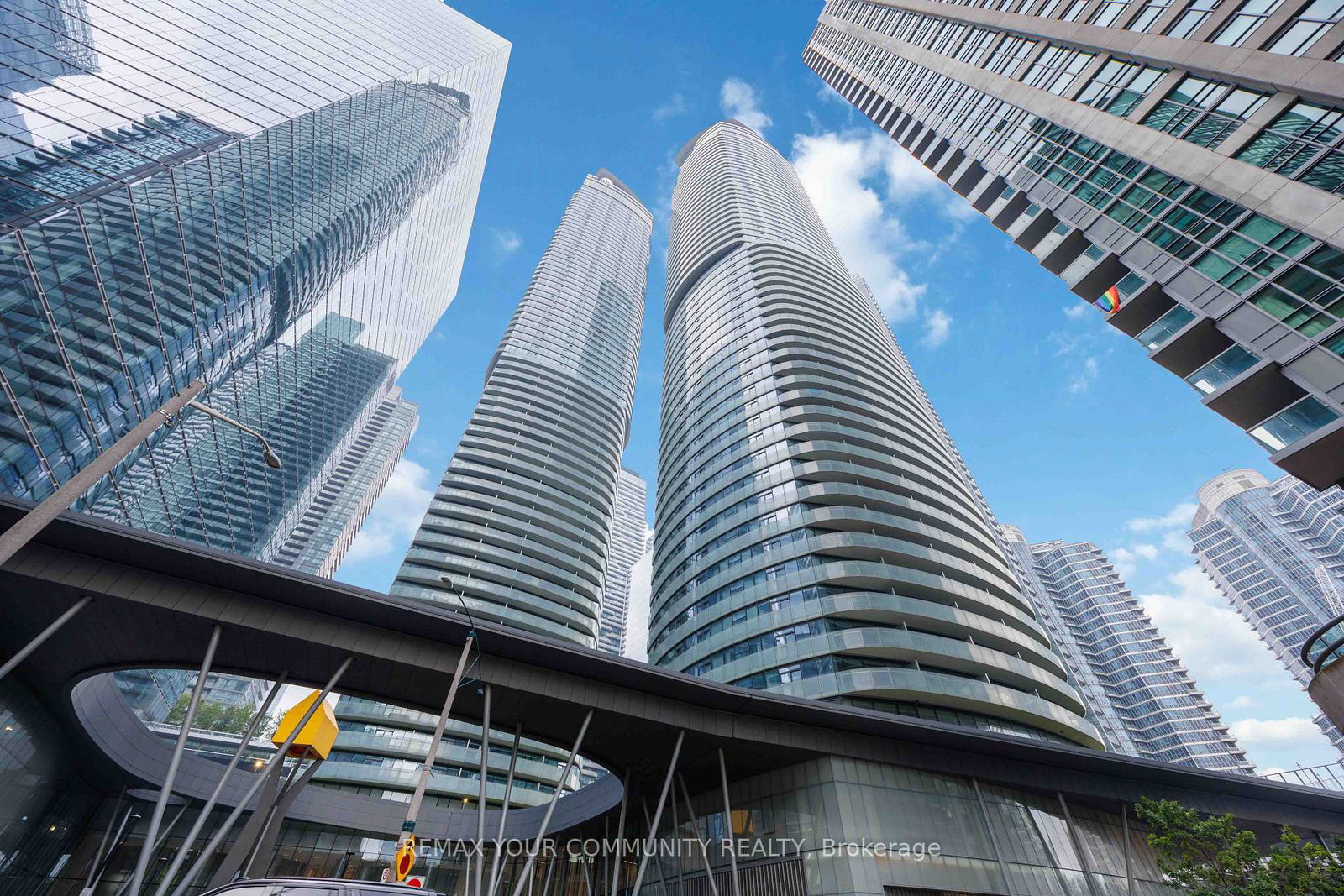 12-york-street-s-toronto-toronto-ontario-c13619904