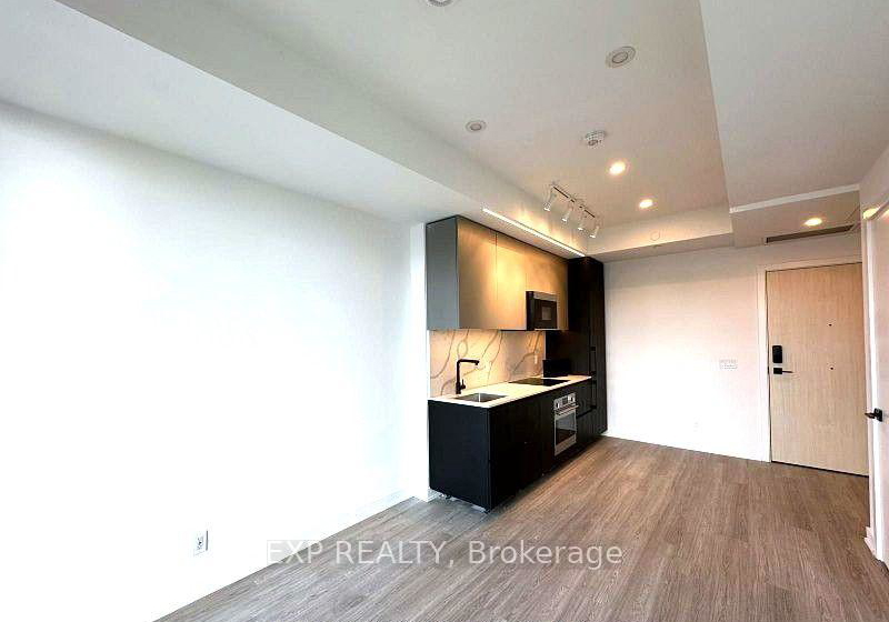 699-sheppard-avenue-e-toronto-north-york-ontario-c13620054