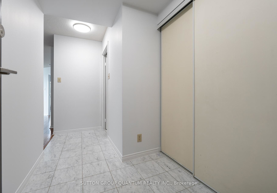 10-yonge-street-toronto-toronto-ontario-c13620282