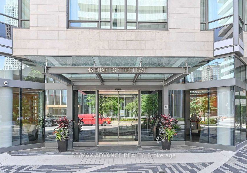 45-charles-street-e-toronto-toronto-ontario-c13620440