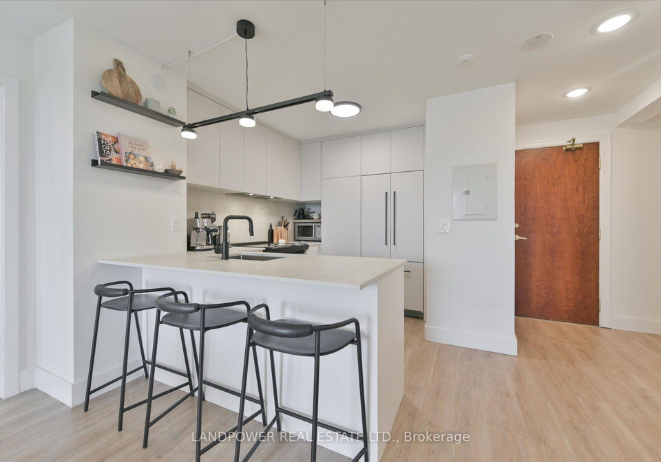 18-kenaston-gardens-toronto-north-york-ontario-c13620736