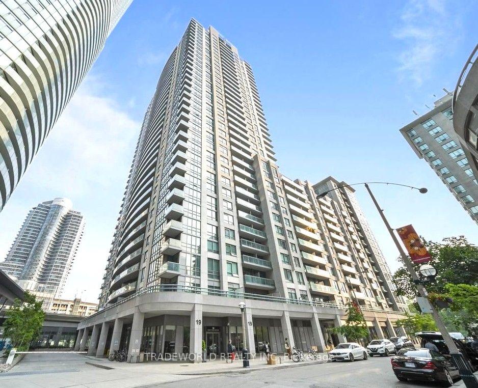19-grand-trunk-crescent-toronto-toronto-ontario-c13620900