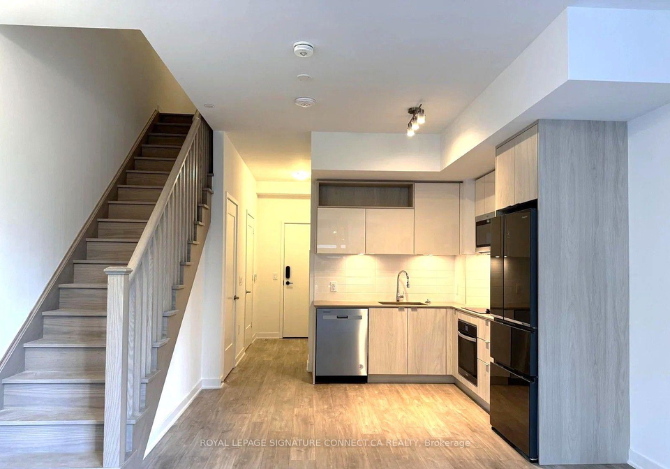 60-princess-street-toronto-toronto-ontario-c13621006