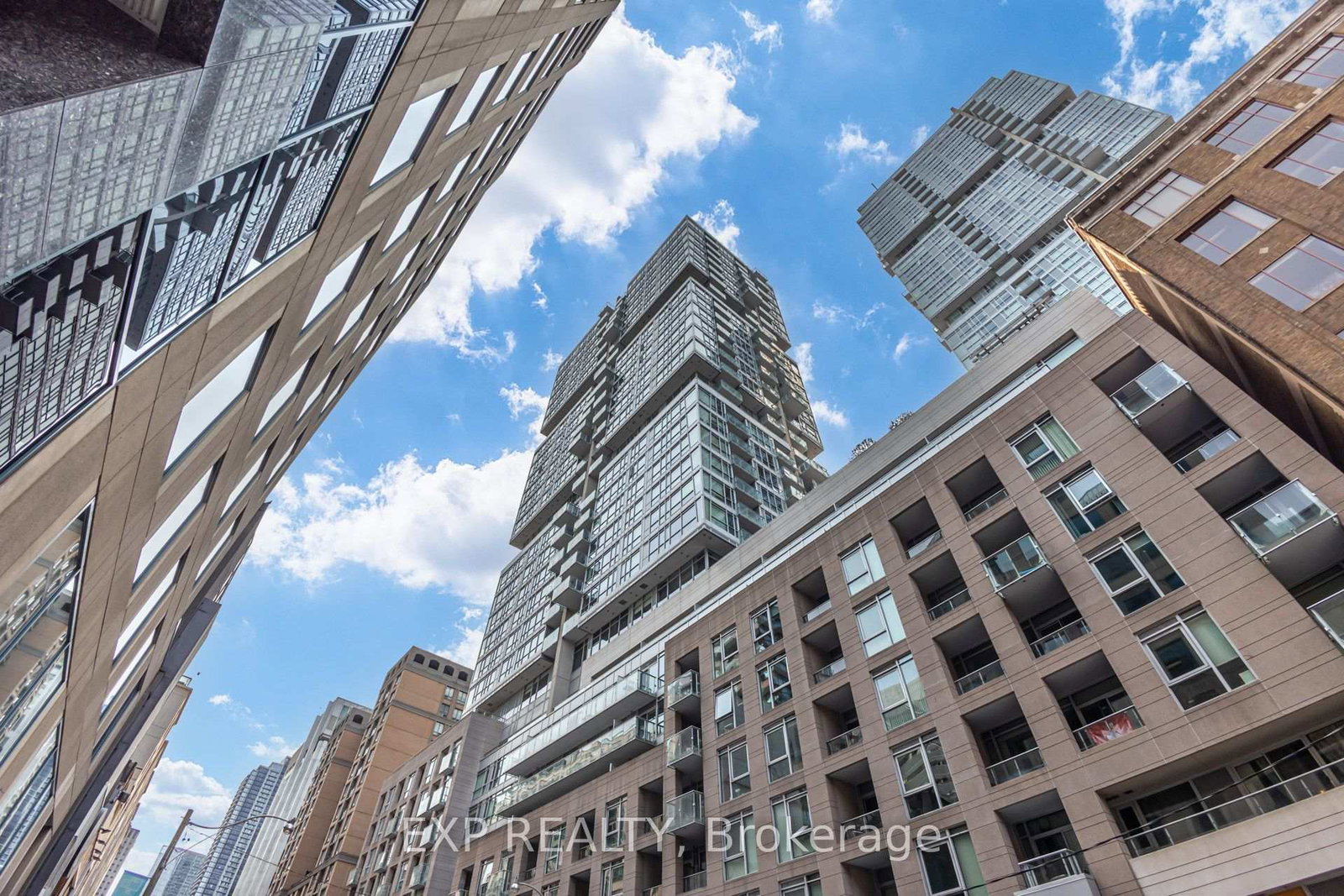 199-richmond-street-w-toronto-toronto-ontario-c13621098