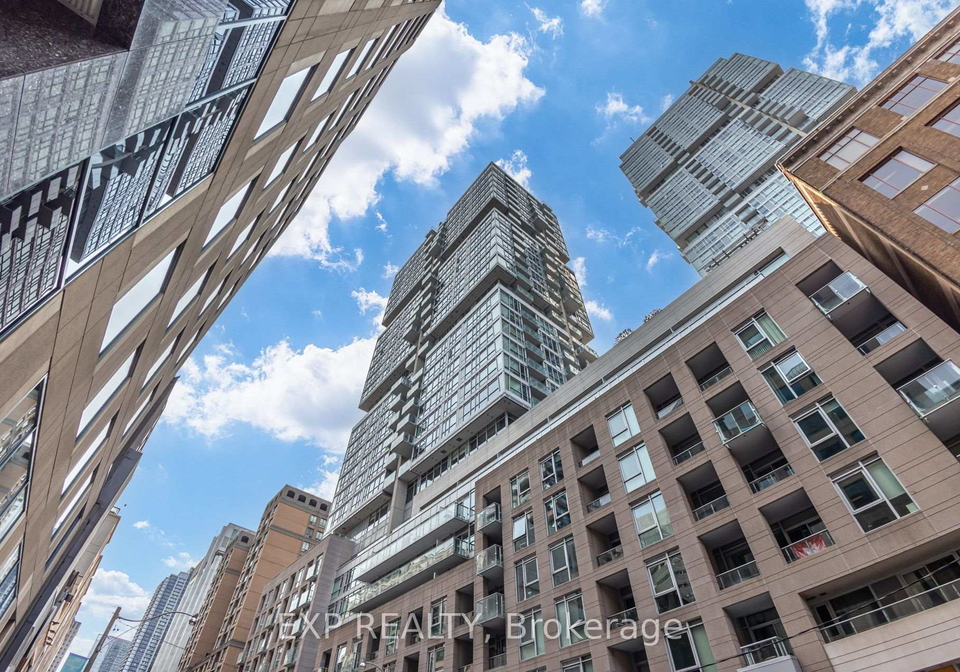 199-richmond-street-w-toronto-toronto-ontario-c13621098
